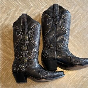 Embroidered Western Cowboy Boots